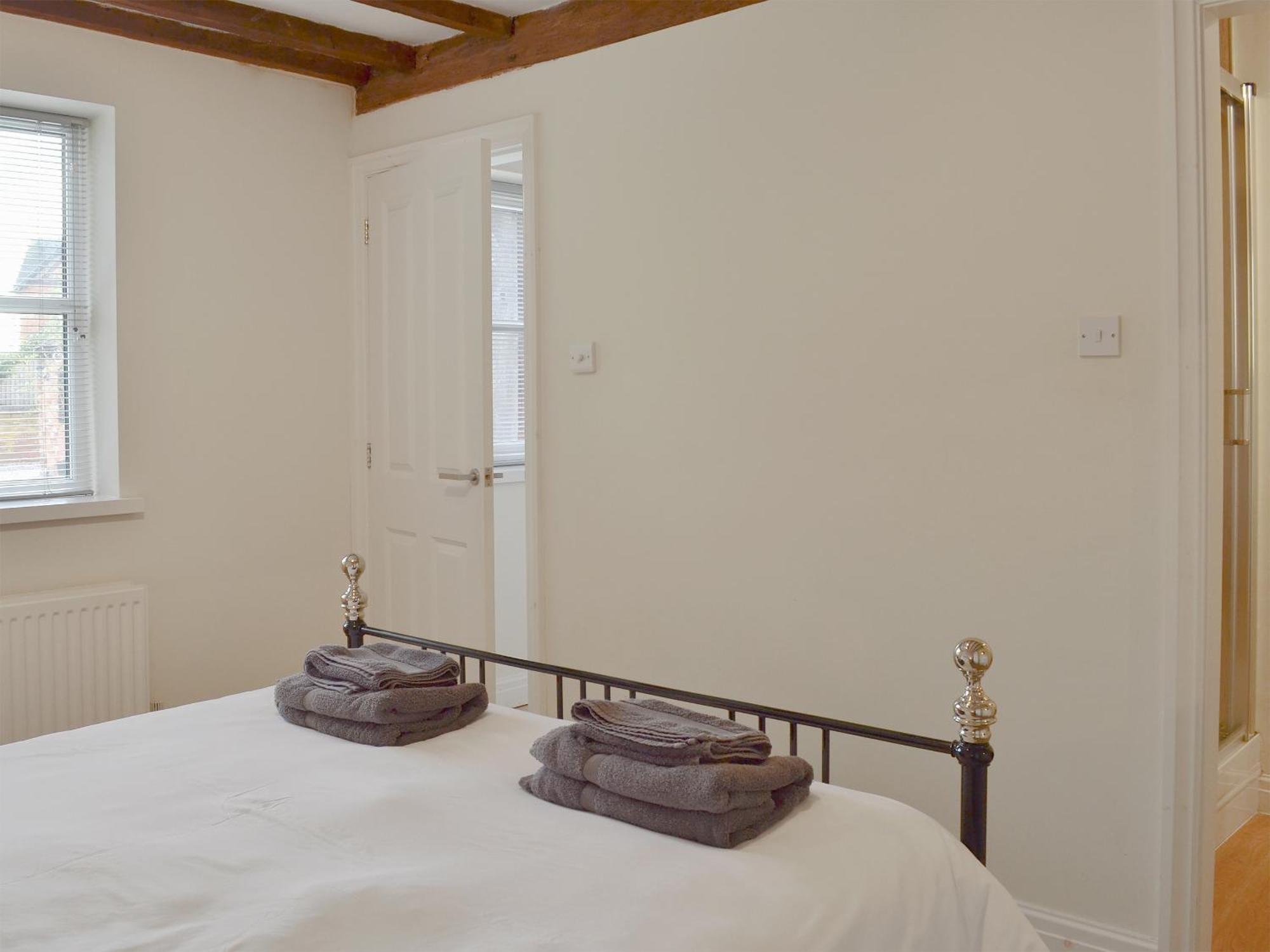 The Old Stables Villa Standon Bagian luar foto